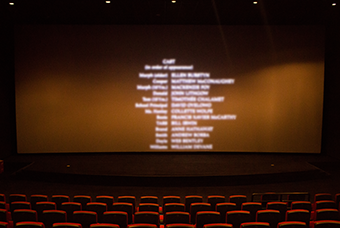 G22恒峰集团国际党委组织召开《长津湖》观影活动